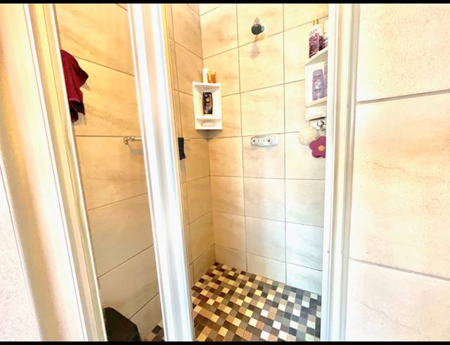 2 BEDROOM APARTMENT FOR SALE IN SCOTTBURGH CENTRAL